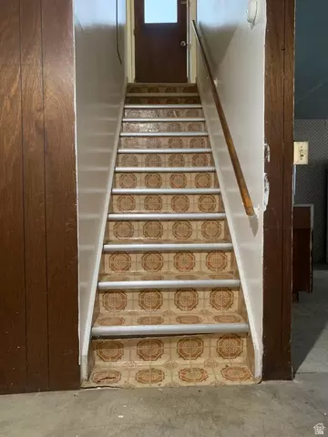 Entry Way - 5135 S 1000 E, Murray, UT 84117 photo 4 of 4