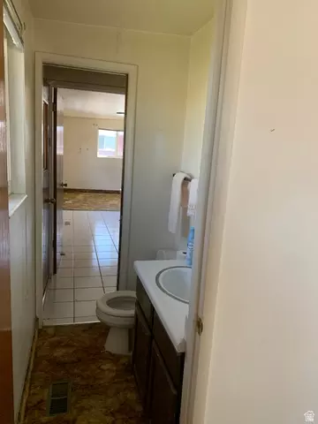 Entry Way - 5135 S 1000 E, Murray, UT 84117 photo 2 of 4