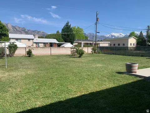 Exterior - 5135 S 1000 E, Murray, UT 84117 photo 4 of 5