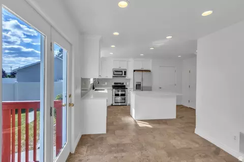 Kitchen - 625 W Saddlebrook Dr, Payson, UT 84651 photo 1 of 4