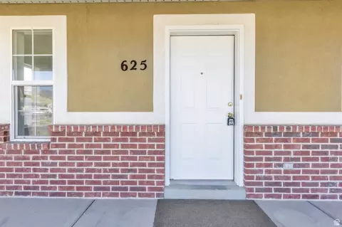 Entry Way - 625 W Saddlebrook Dr, Payson, UT 84651 photo 1 of 2