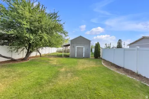 Exterior - 625 W Saddlebrook Dr, Payson, UT 84651 photo 12 of 13
