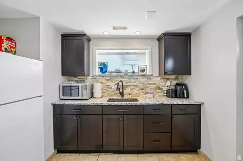 Kitchen - 4547 S Madison Ave E, Ogden, UT 84403 photo 5 of 6