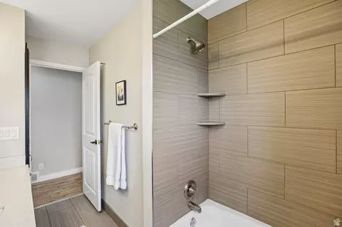 Bath - 4547 S Madison Ave E, Ogden, UT 84403 photo 5 of 9