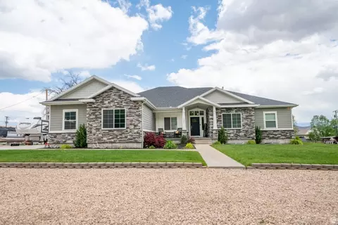 121 S 100 W, Fountain Green, UT 84632