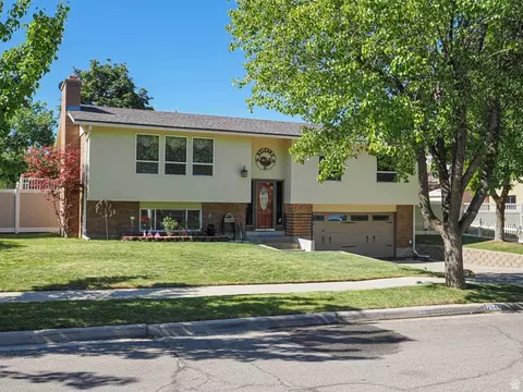2648 Eastmanor Dr, Cottonwood Heights, UT 84121