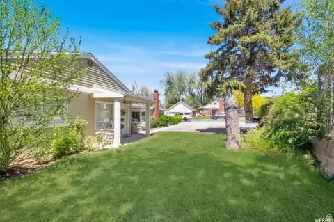 Exterior - 889 W 3600 S, Bountiful, UT 84010 photo 4 of 4