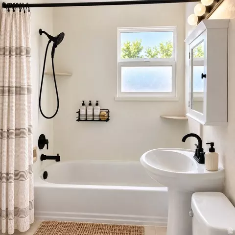 Bath - 889 W 3600 S, Bountiful, UT 84010 photo 3 of 3