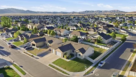 View/Area - 1101 E Searle Ln N, Eagle Mountain, UT 84005 photo 4 of 7