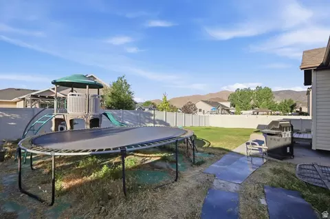 Exterior - 1101 E Searle Ln N, Eagle Mountain, UT 84005 photo 7 of 10