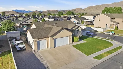 View/Area - 1101 E Searle Ln N, Eagle Mountain, UT 84005 photo 5 of 7