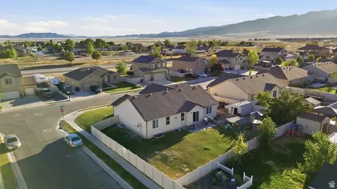 View/Area - 1101 E Searle Ln N, Eagle Mountain, UT 84005 photo 2 of 7