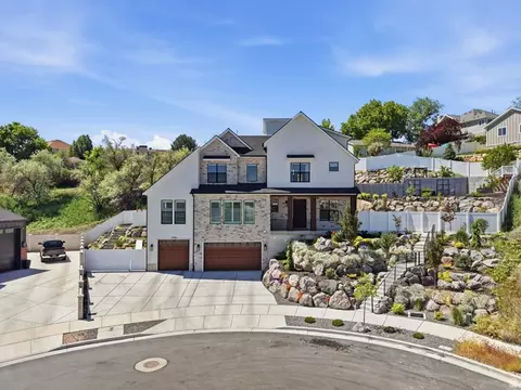11704 S Halcom Dr, South Jordan, UT 84095