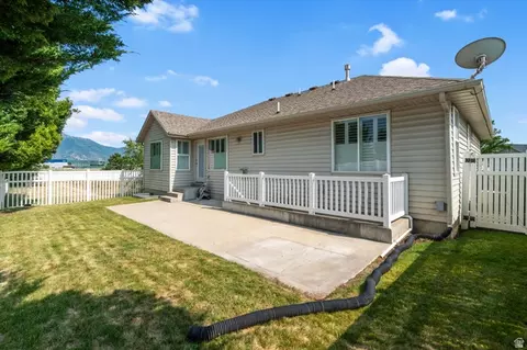 Exterior - 1606 W Seneca Dr N, Roy, UT 84067 photo 2 of 4