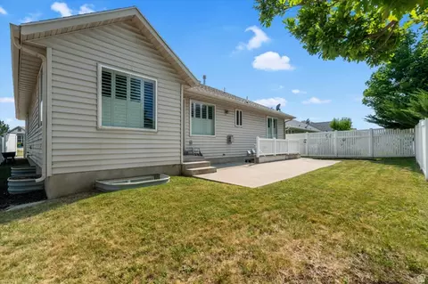 Exterior - 1606 W Seneca Dr N, Roy, UT 84067 photo 3 of 4