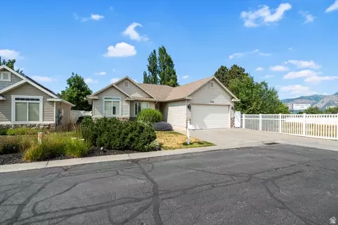 1606 W Seneca Dr N, Roy, UT 84067