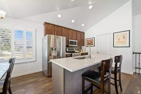 Kitchen - 1606 W Seneca Dr N, Roy, UT 84067 photo 4 of 4