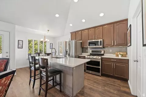 Kitchen - 1606 W Seneca Dr N, Roy, UT 84067 photo 1 of 4
