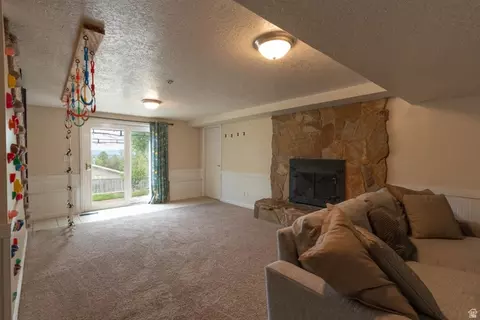Living - 480 E 100 N, Smithfield, UT 84335 photo 2 of 2