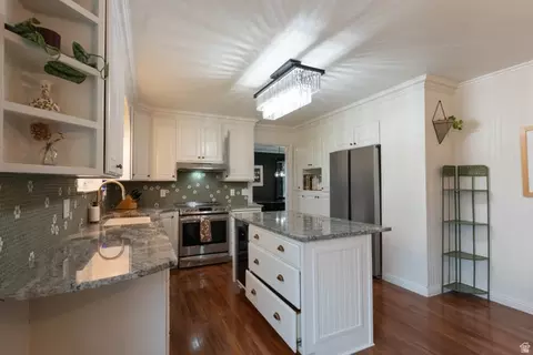 Kitchen - 480 E 100 N, Smithfield, UT 84335 photo 2 of 3