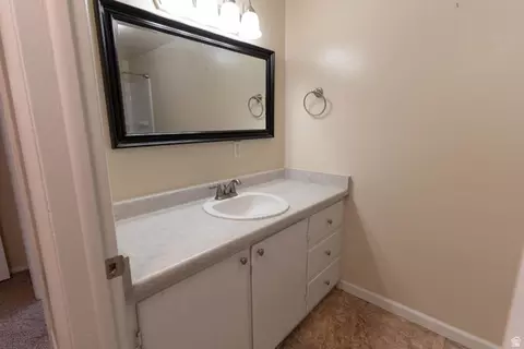 Bath - 480 E 100 N, Smithfield, UT 84335 photo 3 of 4