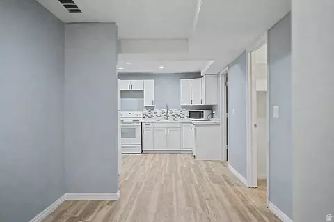 Entry Way - 360 S 300 E, Ephraim, UT 84627 photo 1 of 2