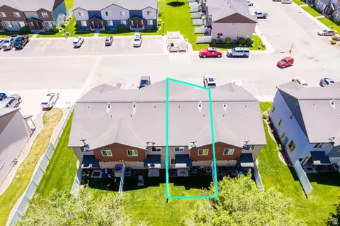 View/Area - 233 E 500 N, Roosevelt, UT 84066 photo 1 of 9