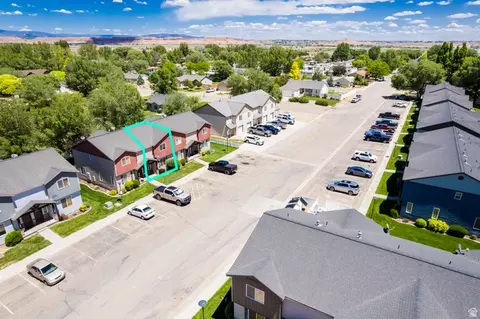 View/Area - 233 E 500 N, Roosevelt, UT 84066 photo 2 of 9