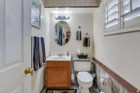 Bath - 178 S 200 E, Orem, UT 84058 photo 3 of 3