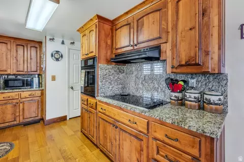 Kitchen - 178 S 200 E, Orem, UT 84058 photo 3 of 3