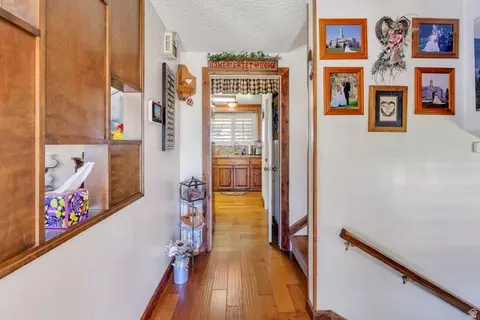 Entry Way - 178 S 200 E, Orem, UT 84058 photo 1 of 2