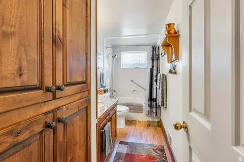 Bath - 178 S 200 E, Orem, UT 84058 photo 2 of 3