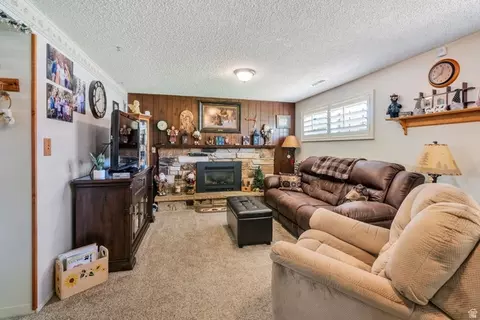 Living - 178 S 200 E, Orem, UT 84058 photo 3 of 4