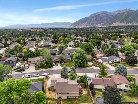 View/Area - 2228 E Renegade Rd, Sandy, UT 84093 photo 3 of 6