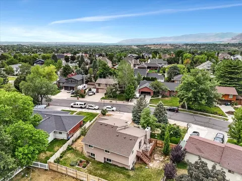 View/Area - 2228 E Renegade Rd, Sandy, UT 84093 photo 2 of 6