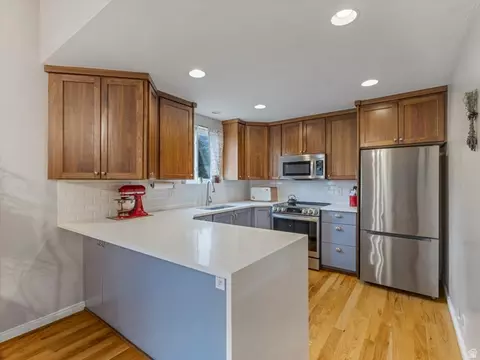 Kitchen - 2228 E Renegade Rd, Sandy, UT 84093 photo 2 of 2