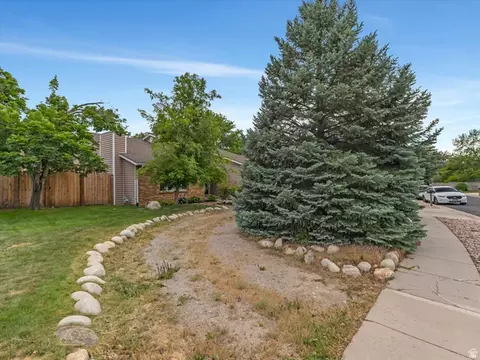 Exterior - 2228 E Renegade Rd, Sandy, UT 84093 photo 4 of 6