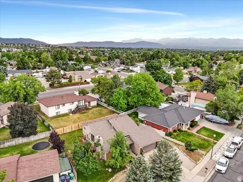 View/Area - 2228 E Renegade Rd, Sandy, UT 84093 photo 5 of 6