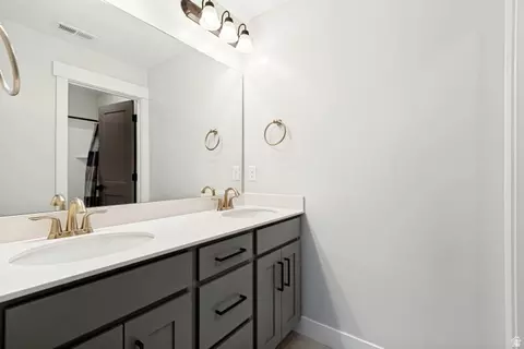 Bath - 1214 E Stuart Cir, American Fork, UT 84003 photo 3 of 4