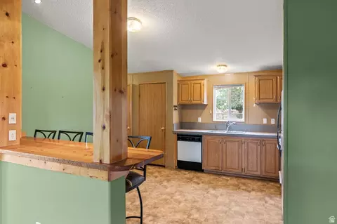 Kitchen - 275 N 100 E, Torrey, UT 84775 photo 1 of 5