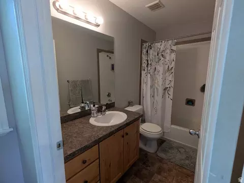 Bath - 1680 S 1085 E, Ogden, UT 84404 photo 1 of 2