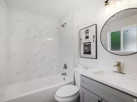 Bath - 466 W 1640 S, Orem, UT 84058 photo 2 of 2