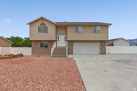 702 W Mckellar St N, Tooele, UT 84074