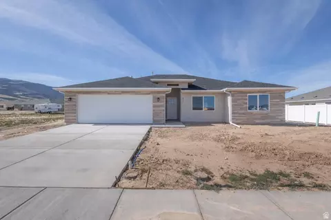 910 E Remington Rd, Enoch, UT 84721