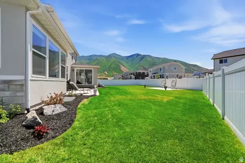Exterior - 1165 W Union Bench Dr, Mapleton, UT 84664 photo 4 of 11
