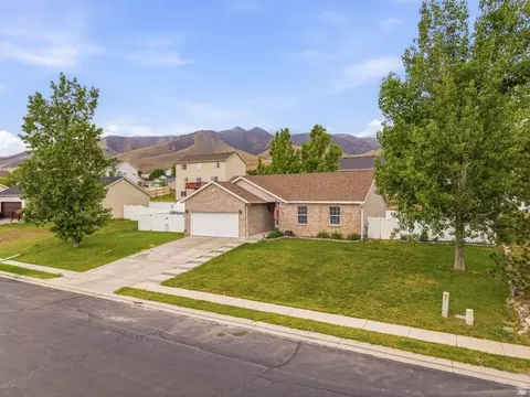 4029 S Lake Mountain Dr, Saratoga Springs, UT 84045