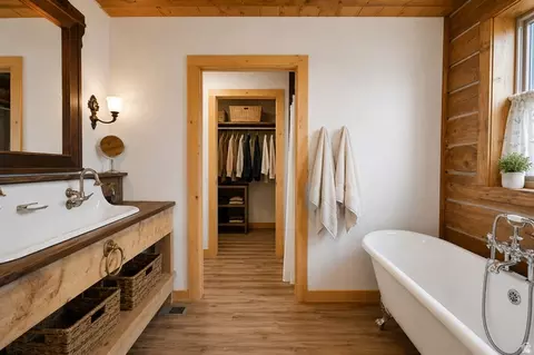 Bath - 544 E 600 S, Joseph, UT 84739 photo 1 of 4