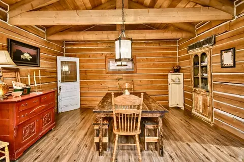 Dining - 544 E 600 S, Joseph, UT 84739 photo 1 of 1