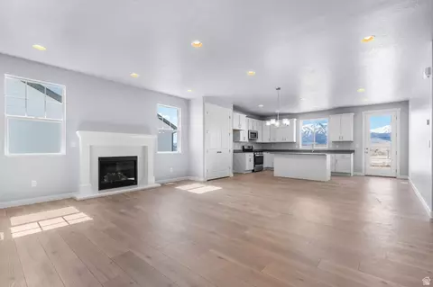Living - 6797 N Desert Crk, Eagle Mountain, UT 84005 photo 2 of 3