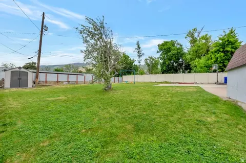 Exterior - 447 E 550 S, Bountiful, UT 84010 photo 1 of 2